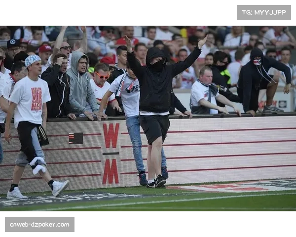 加的斯主场爆发冲突，对方球员与球迷发生争执致比赛中断五分钟